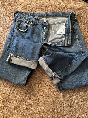 Levi's 501 Original Fit Jeans - Dark
Rinse 100% Cotton - 38x34